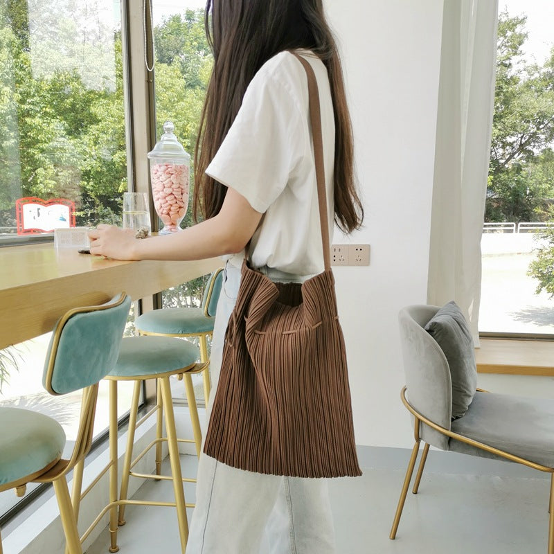 Niche Design Drawstring Folds Bucket Bag Fashion Art Simple One Shoulder
