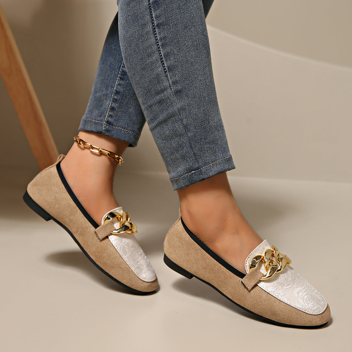 Women's Metal Flat Lazy Doug Shoes
