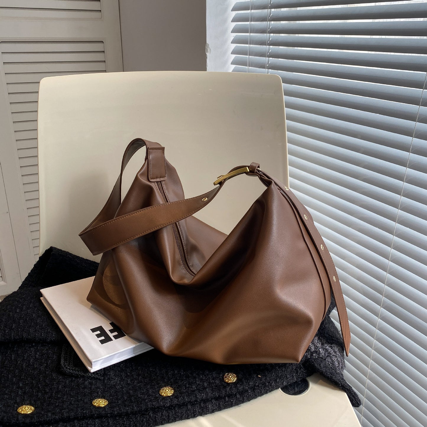 Women's Western Style Crossbody Tote