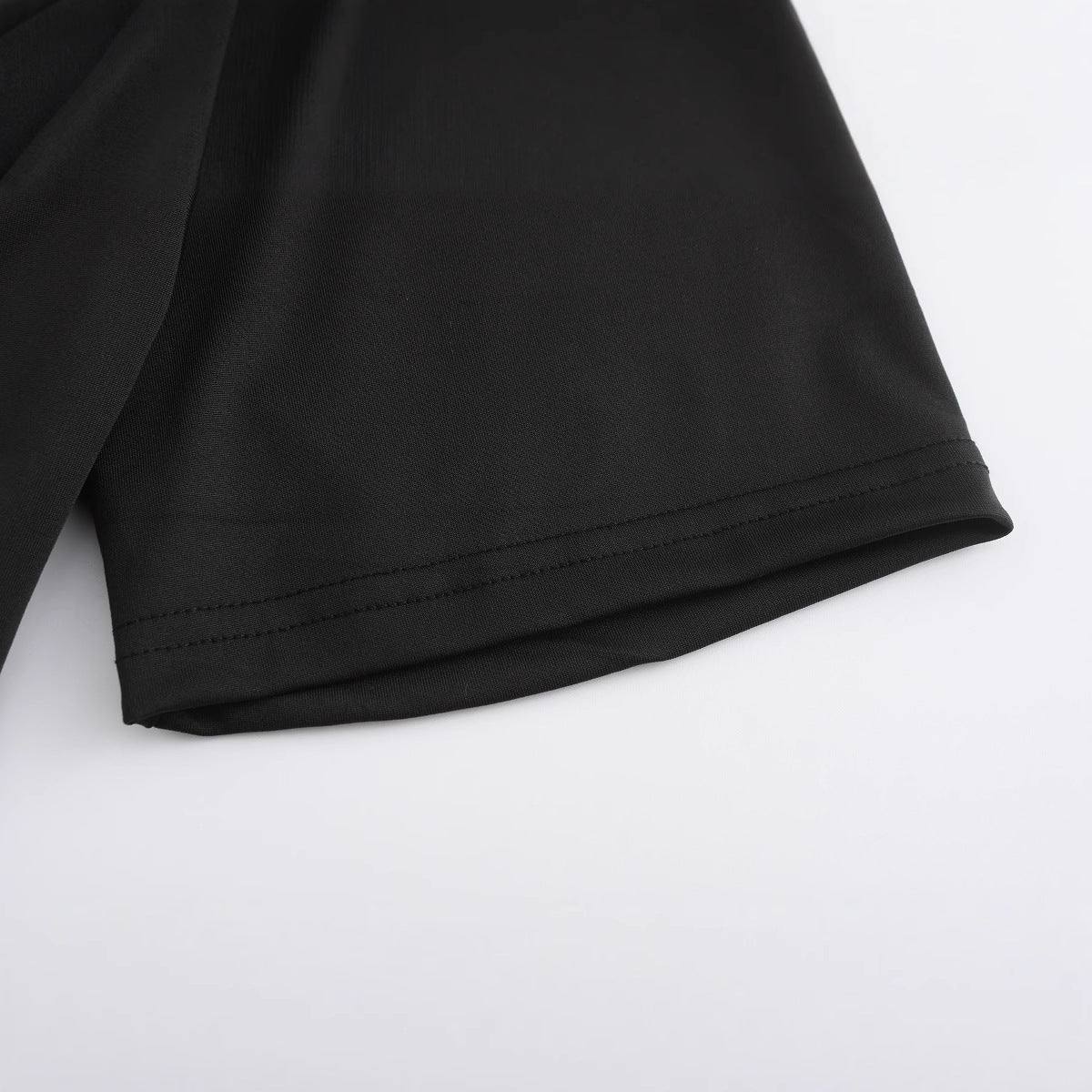 Short Slim-fit T-shirt With A Kitten Print
