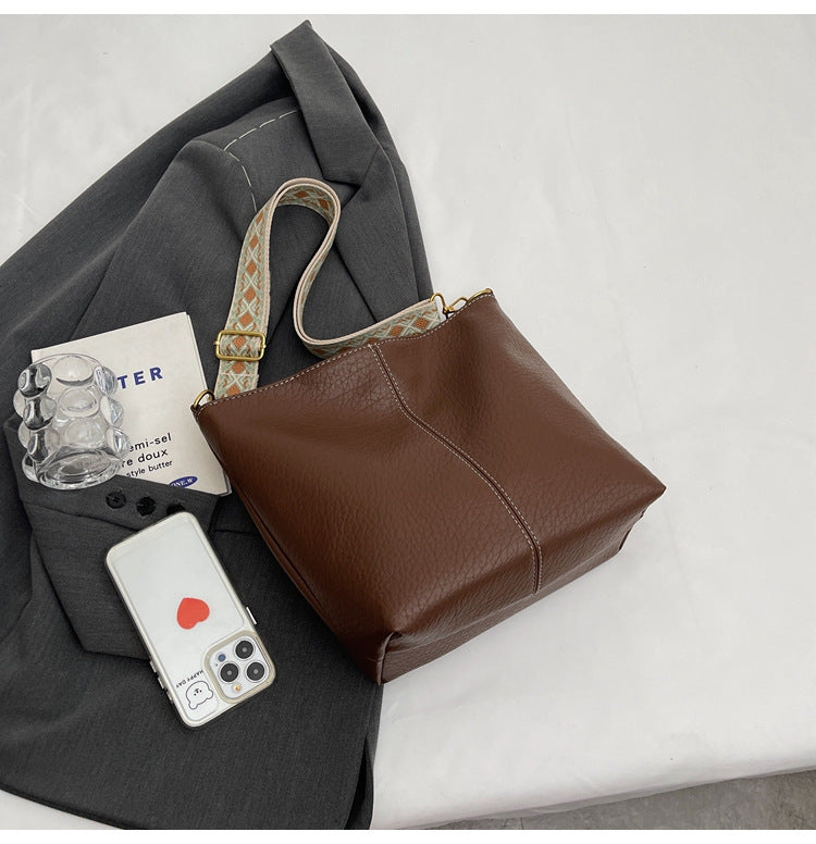 New Simple Leisure Bucket Bag Minority Fashion Shoulder Bag