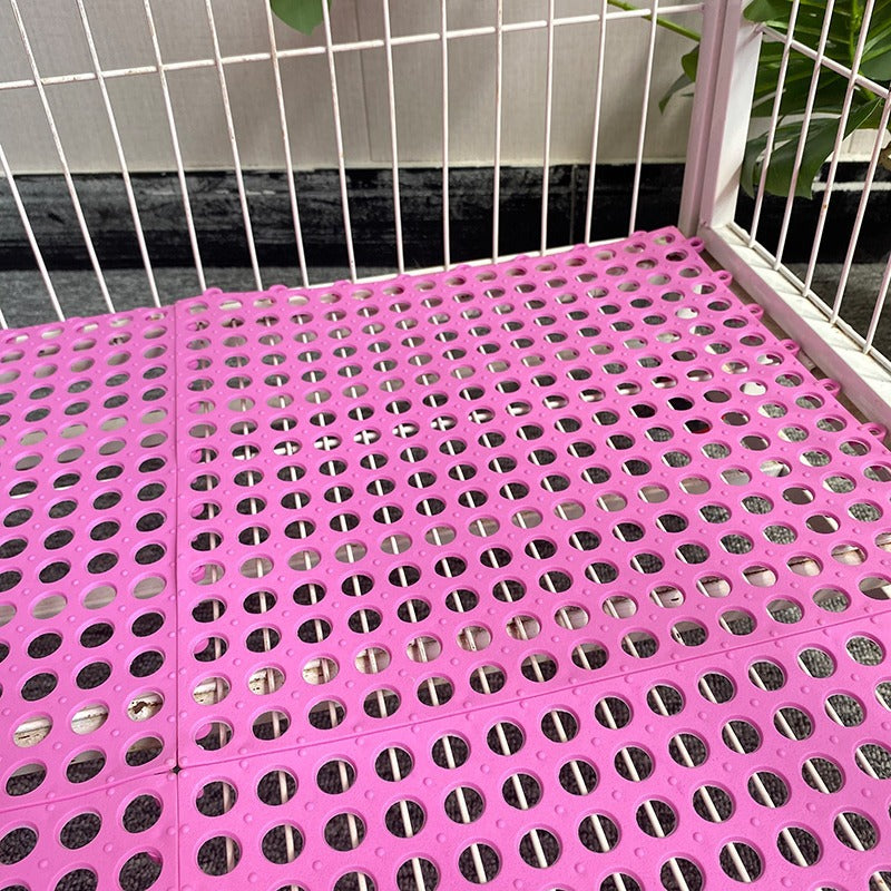Pet Foot Pad With A Mesh Design To Prevent Paws From Getting Stuck