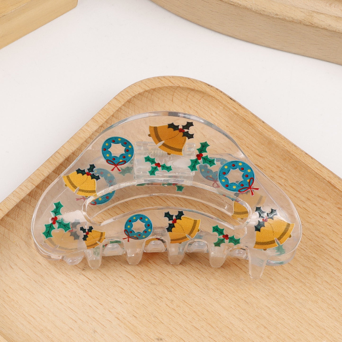 Gingerbread Man Patterned Shark Clip With A Festive Christmas Vibe