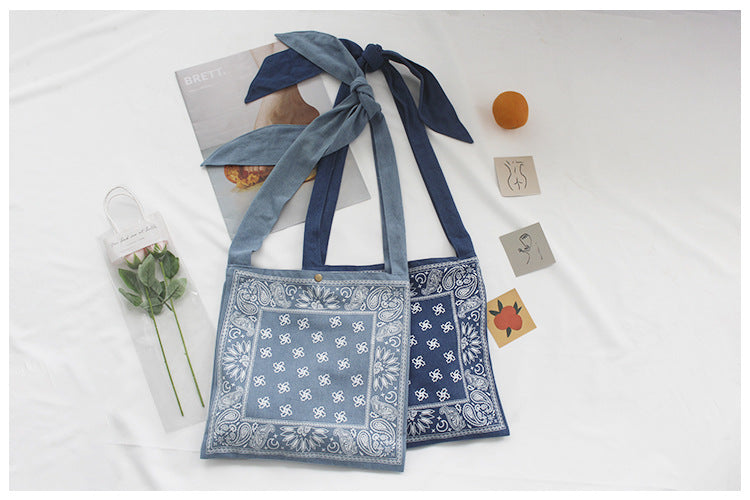 Fashionable Messenger Bag With Adjustable Shoulder Strap