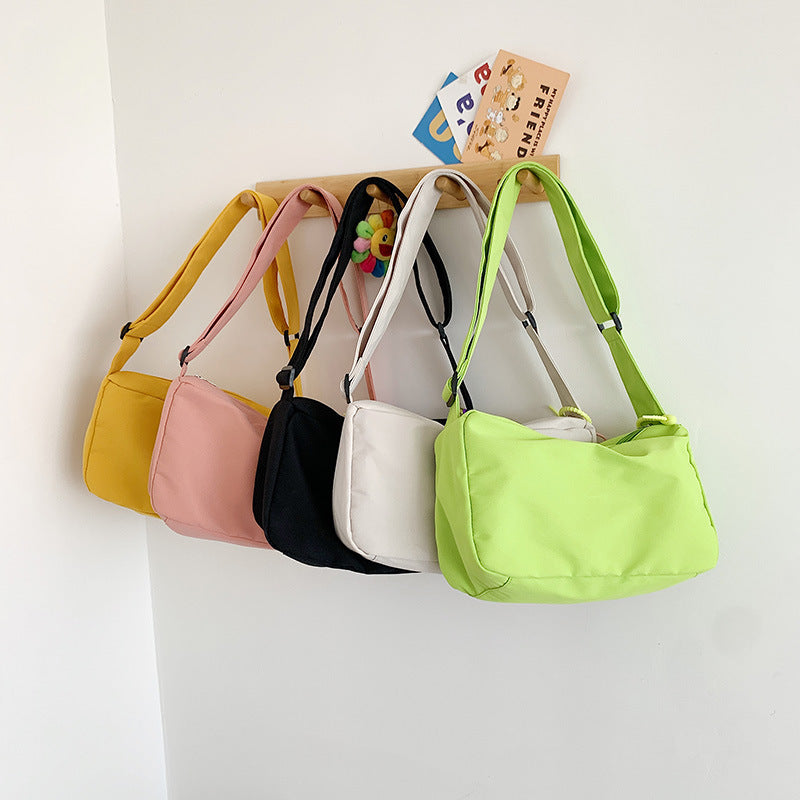 Moderigtig Nylon One Shoulder Ny Enkel Casual Crossbody Taske til Kvinder