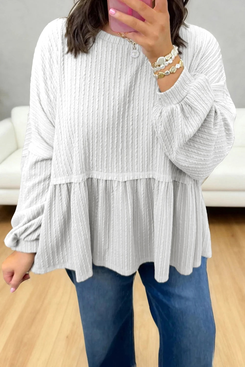 Sweet And Relaxed Solid-color Crew-neck Top With Minimalist Lantern Sleeves