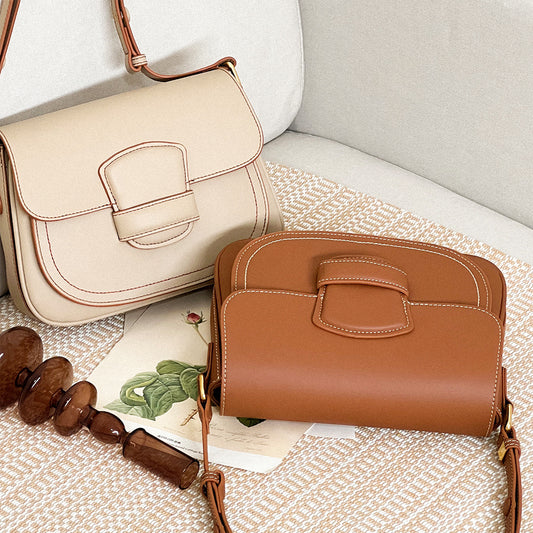 Udsøgt Skuldertaske/Crossbody-taske i ægte læder af høj kvalitet med klaplukning