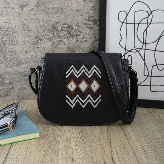 European And American Retro Saddle Messenger Bag
