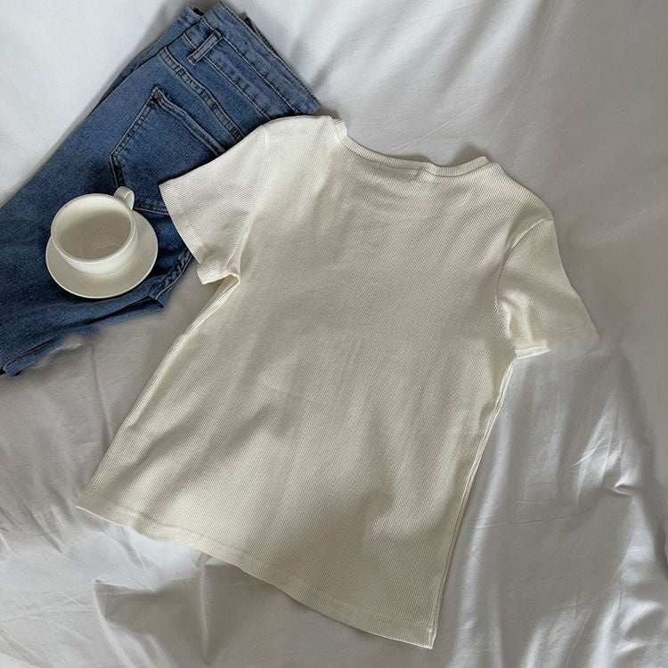 Ensfarvet kortærmet T-shirt til kvinder, slim-fit crop-top