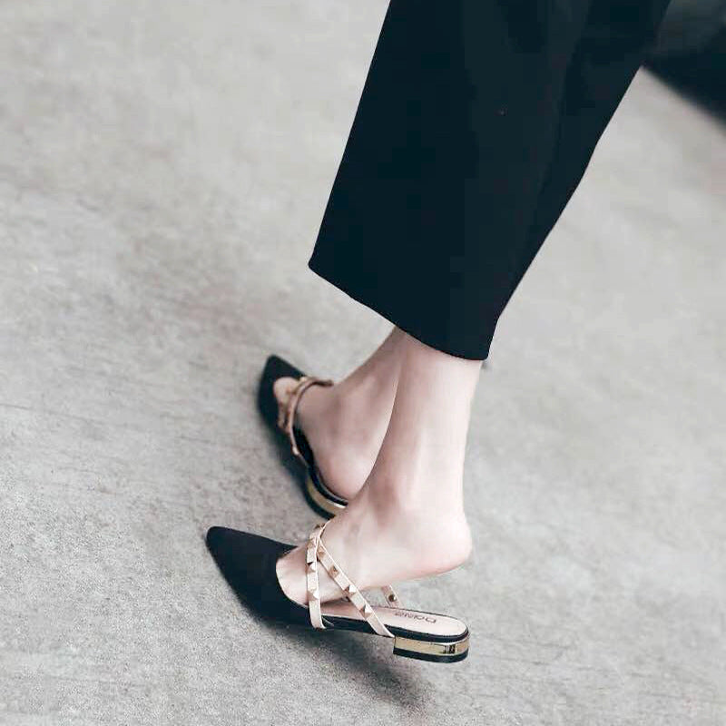 Casual Women's Pointed Toe Low-heel Rivet Sandals