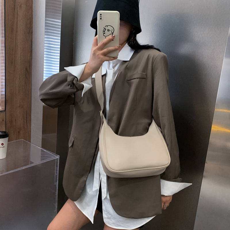 Simple And Versatile Crescent Shoulder Crossbody Dumpling Bag