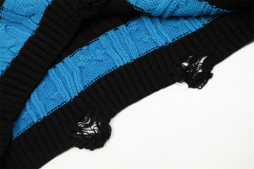 Contrast Color Striped Round Neck Sweater For Men