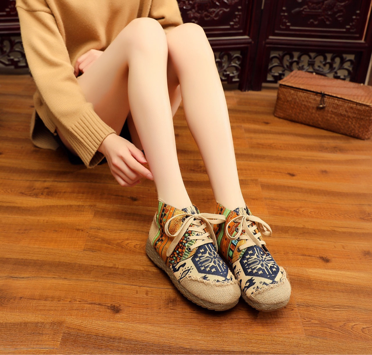 Comfortable Round Head Batik Patchwork Handmade Martin Shoes