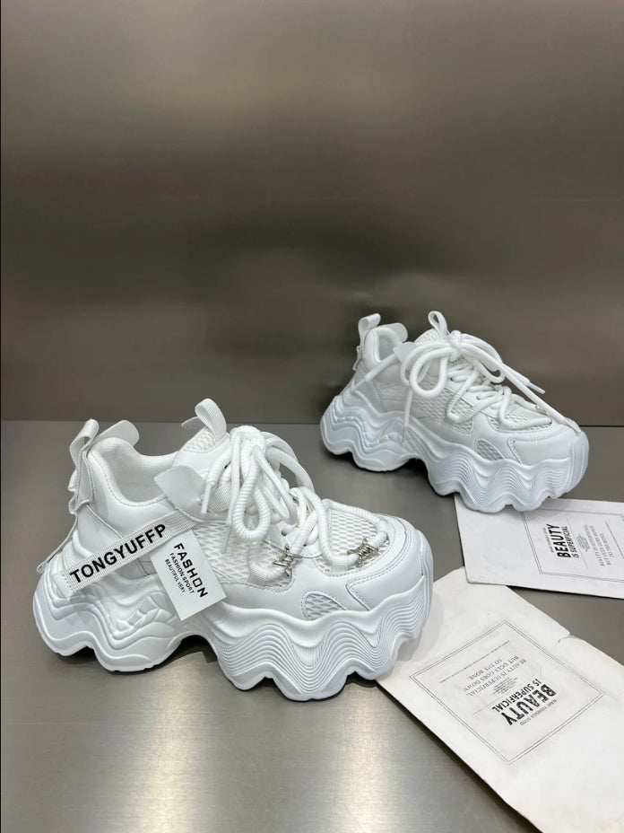 Dame Sneaker Med Tyk Sål Og Åndbar Mesh