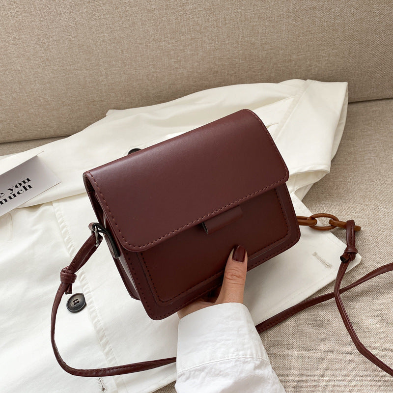 Versatile Chain With Small Square Bag Retro