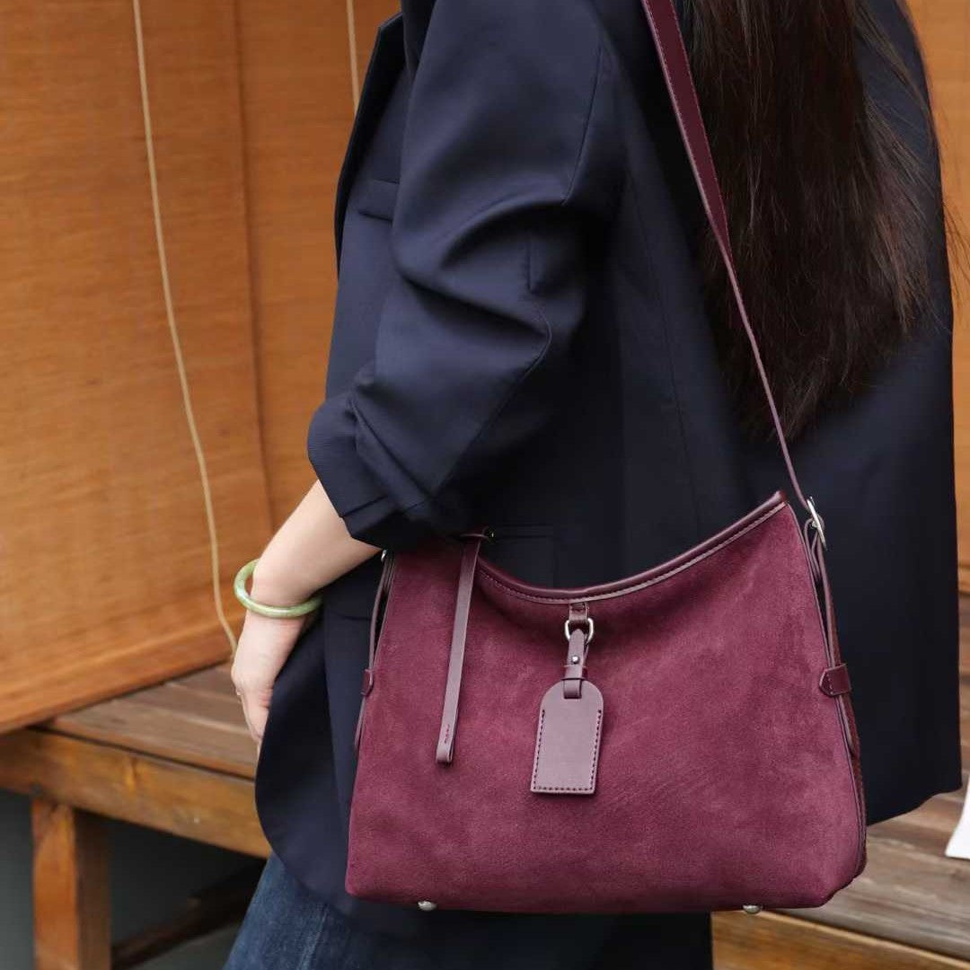 Womens Large-Capacity Simple Leather Commuter Shoulder Bag