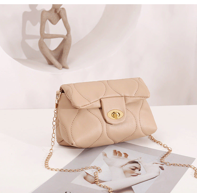 Small Design Texture Of Embroidered Square Bag