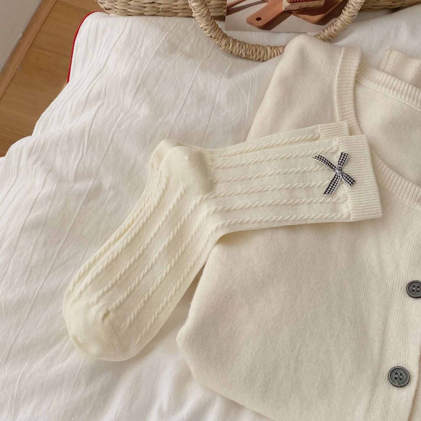 SpringSummer 3D Bowknot Boneless Mid-Calf Socks