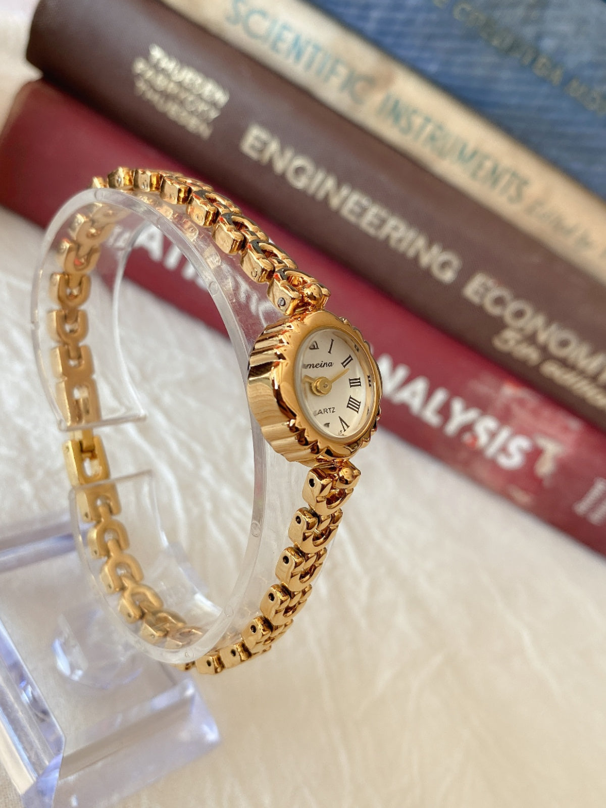 Casual Retro Bracelet Quartz Women's Watch
