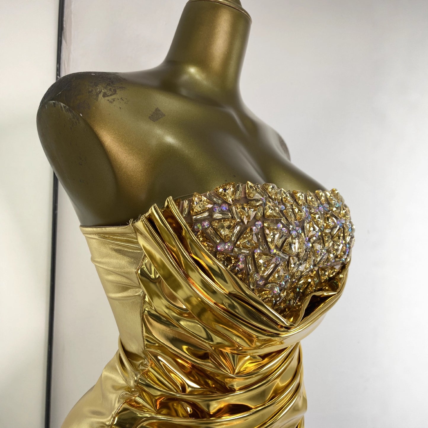 Guldfarvet Glossy Rhinstensbesat Light-luxury Bodycon Nederdel i Europæisk og Amerikansk Stil