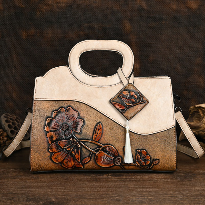 Retro bærbar crossbody-taske med prægning og børstet finish i etnisk stil til kvinder