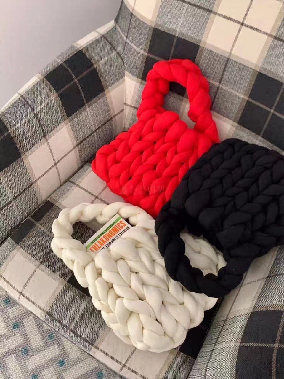Iceland Thick Line Hand-woven Tide Handbag