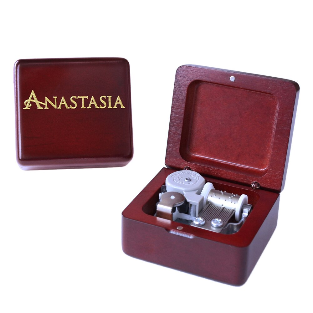 Wooden hand-cranked clockwork music box