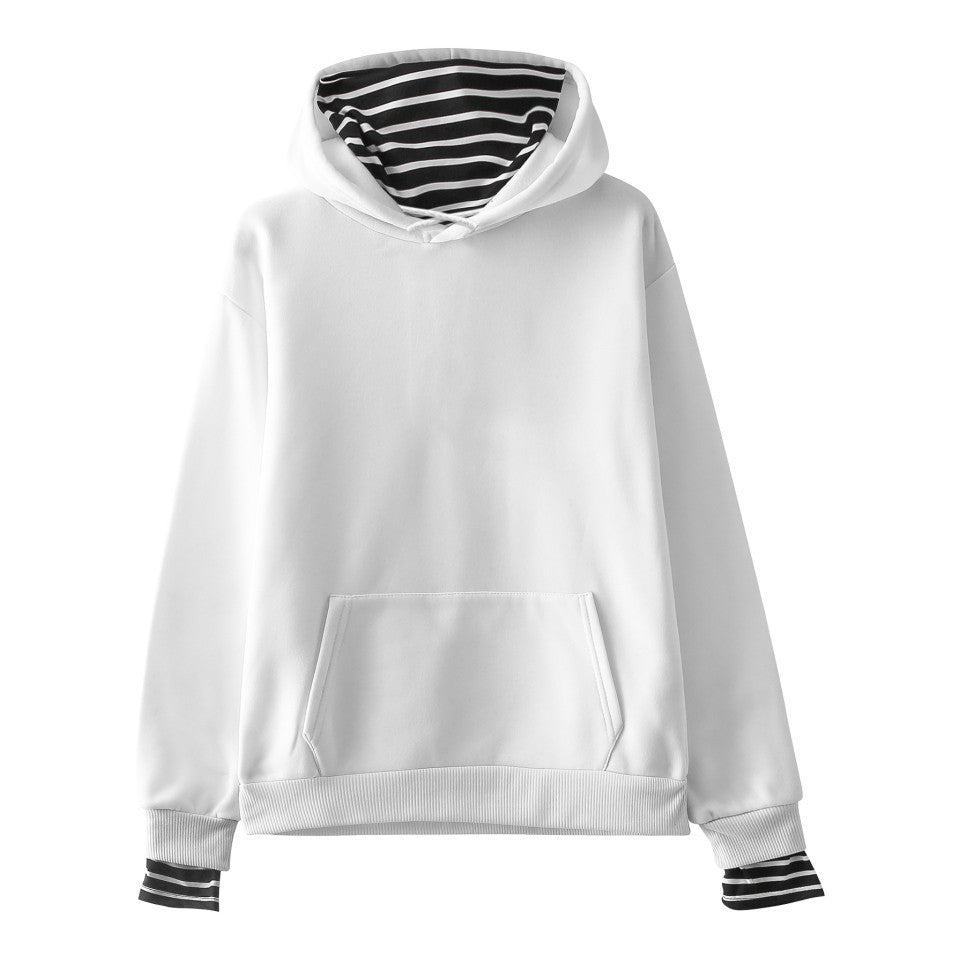 Ensfarvet, falsk todelt hættetrøje i fleece med stribede ærmer, koreansk stil, trendy hættetrøje, blank fake todelt
