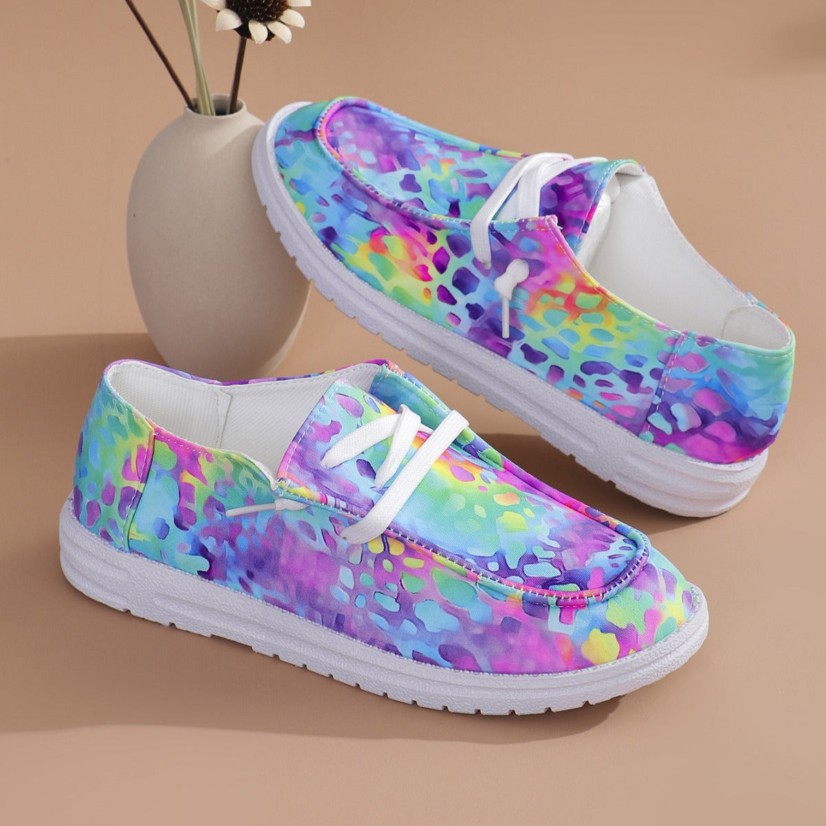 Women's Fashionable Simple Graffiti Ethnic Style Canvas Shoes