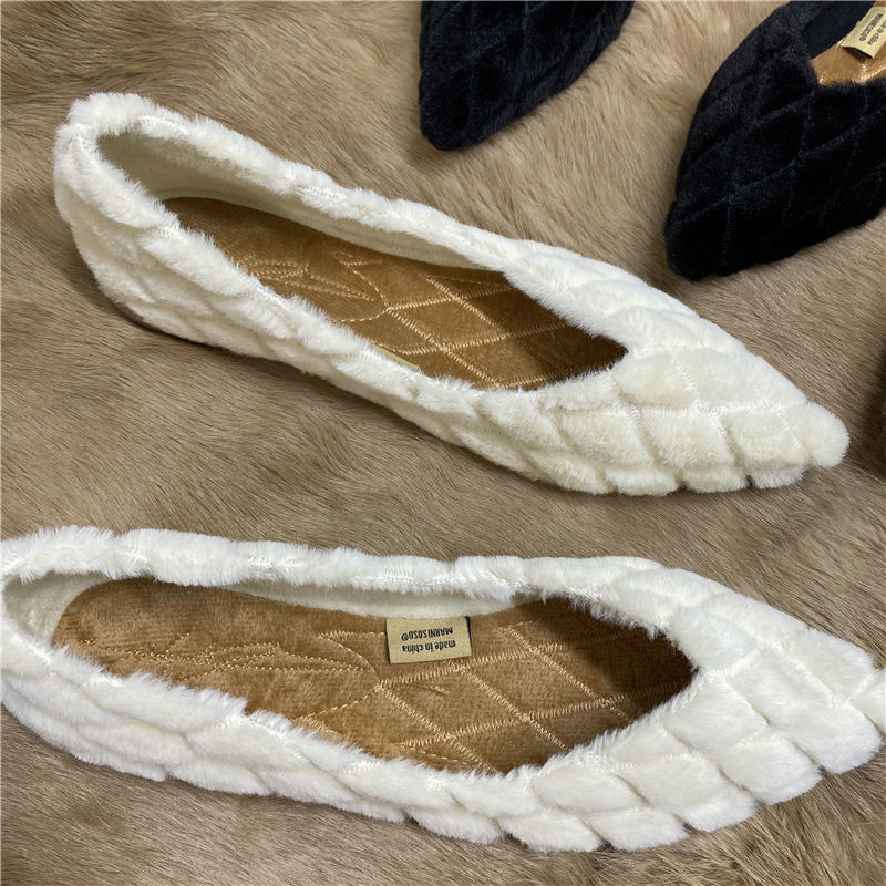 Pointed Rhombus Flat Bottom Plus Cashmere Beanie Shoes