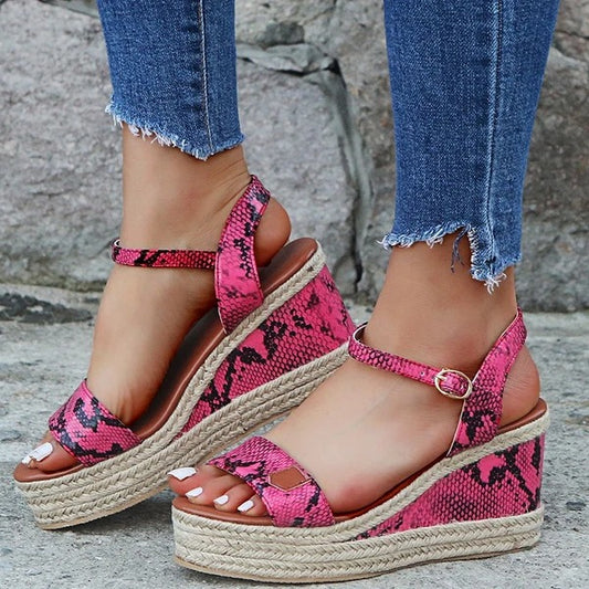 Women's shoes with thick bottom