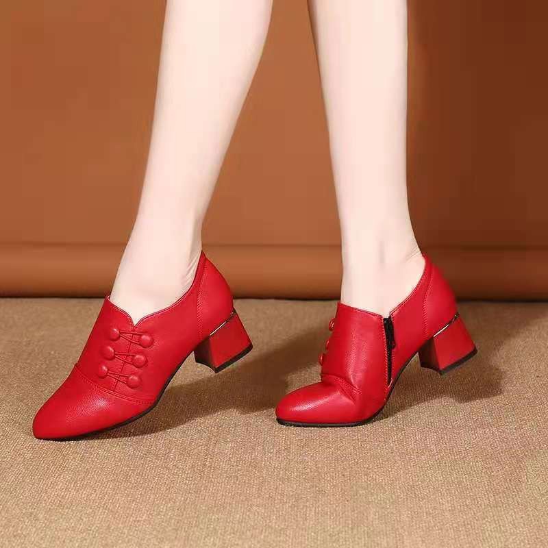 Large Size Mom Shoes Women's New Leather Shoes Mid Heel Chunky Heel Slip-on