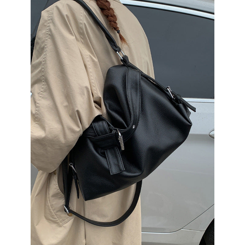 American-style Retro Versatile Biker Bag High-capacity Edgy Underarm Bag For Bold