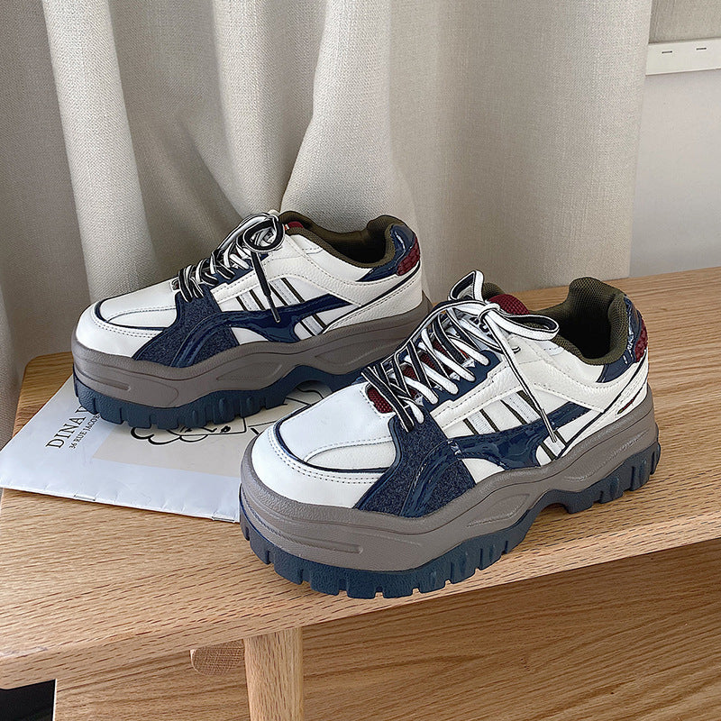 Forhøj gadestilen med retro, komfortable, afslappede sneakers