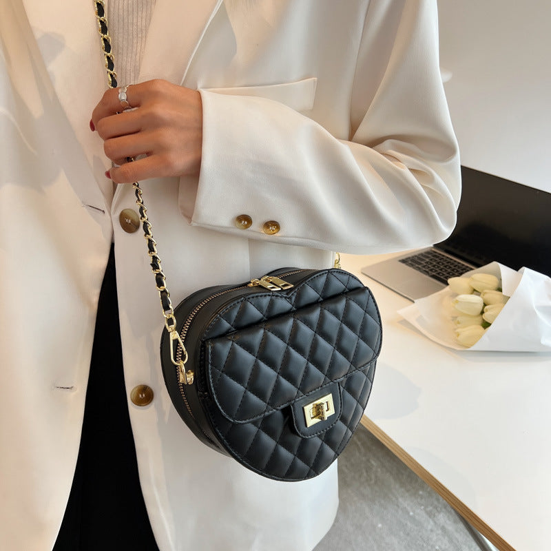 New Light Luxury Niche Love Diamond One-shoulder Messenger Bag