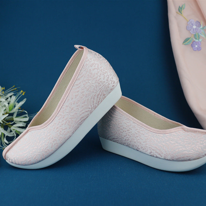 Dengyun's Hanfu Shoes Increase The Height Of The Head