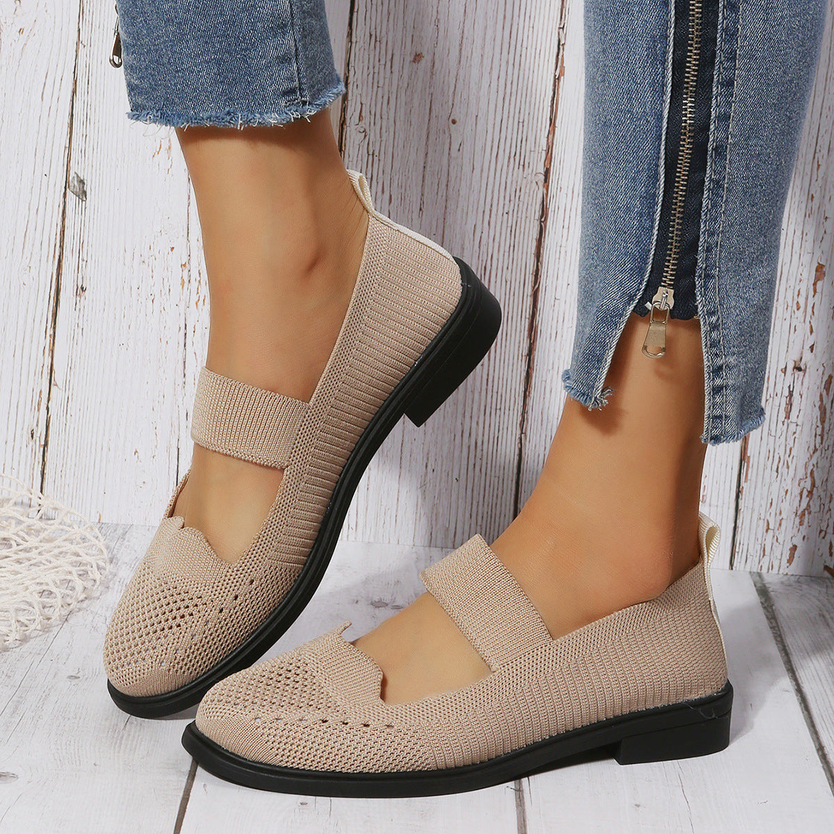 Plus Size Women's Leisure Thin Shoes Hollow Design Fly-kit Mesh Low Heel Mom Shoes
