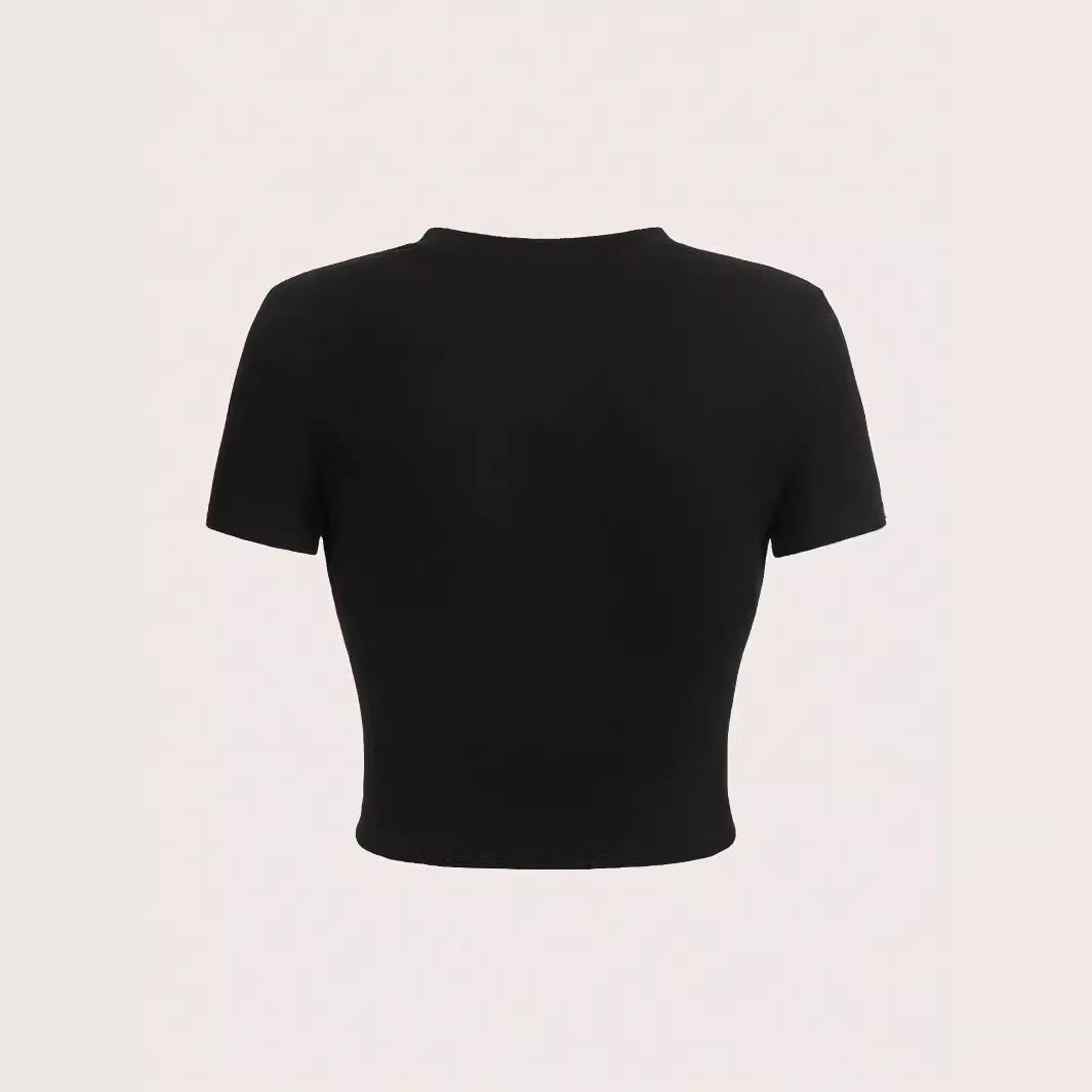 Croppet T-shirt med print til kvinder
