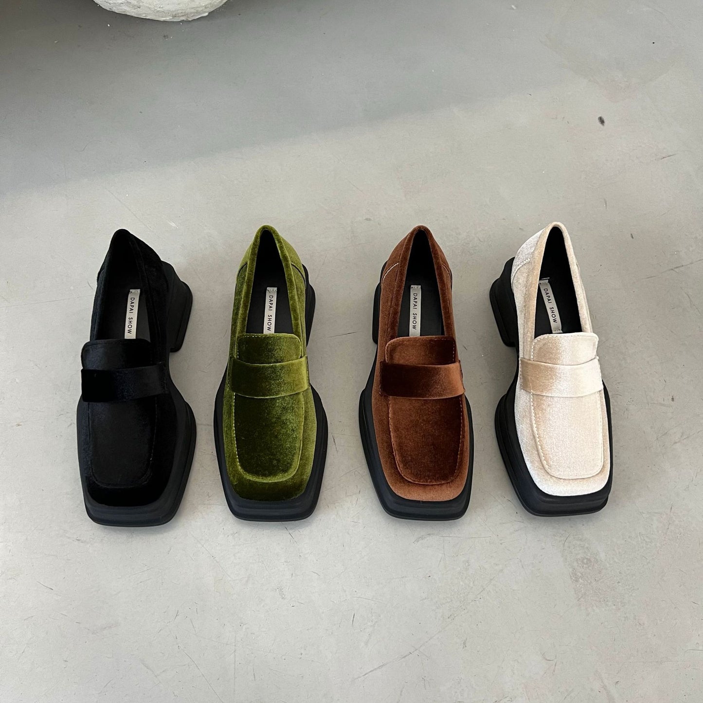 British Style Vintage Guld Fløjl Chunky Hæl Plateau Loafers til Kvinder