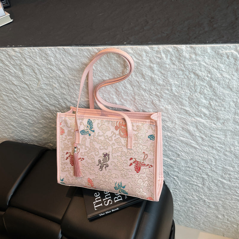 Large-capacity Tote Bag A Versatile Casual Handbag