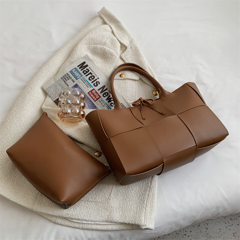 Design Large Capacity Shoulder Bag Women's Fashion Weaving