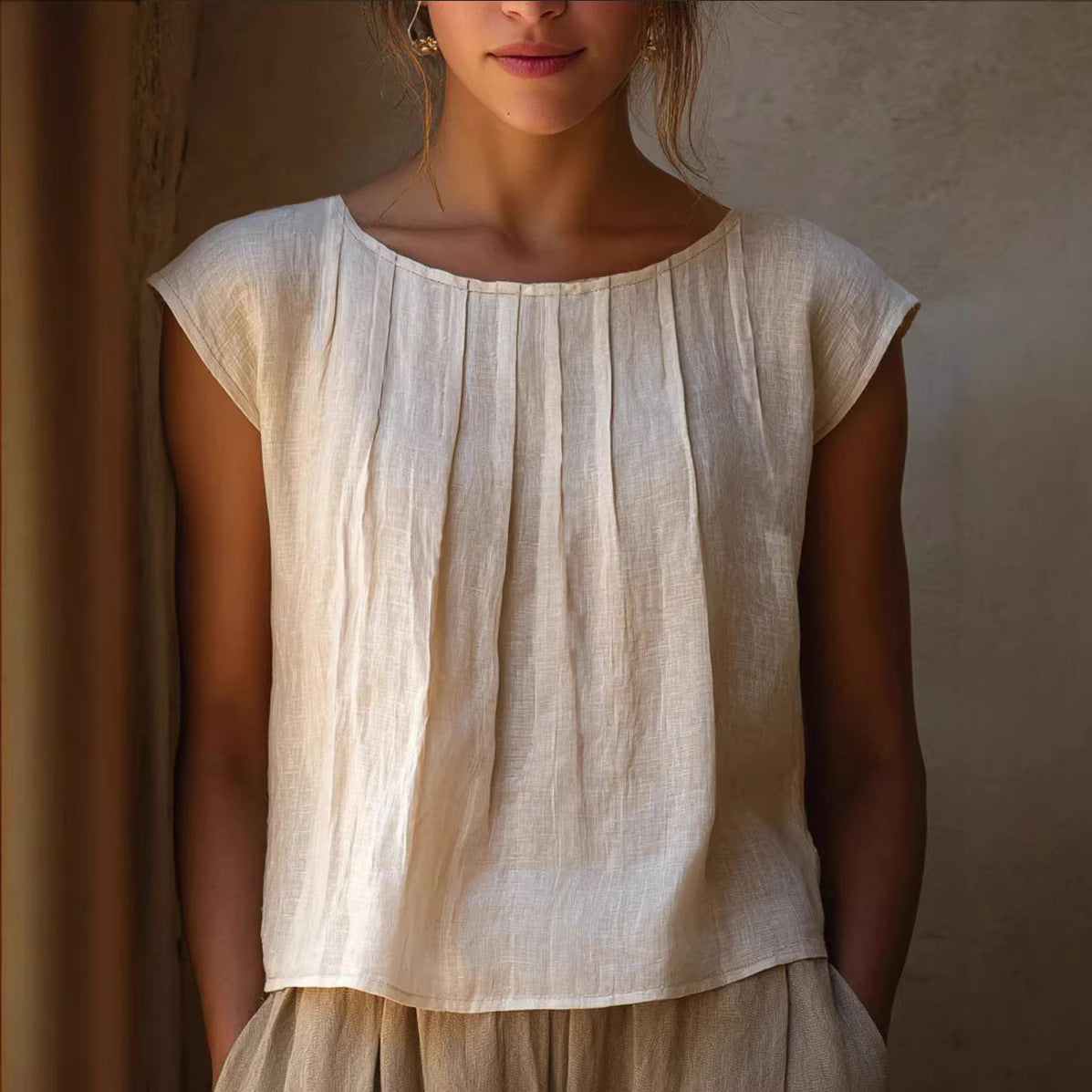 European-style Fashionable Round-neck Ruffle-sleeve Shirt