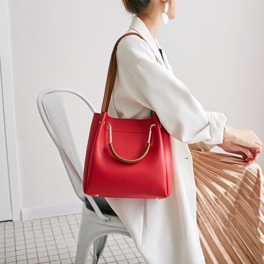 Bucket bag shoulder diagonal package