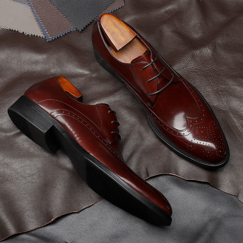 Casual Leather Shoes With Carved Lace-up Feet