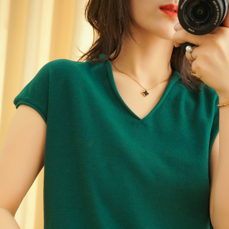 Womens Cotton-linen V-neck Short-sleeve T-shirt In Solid Colors