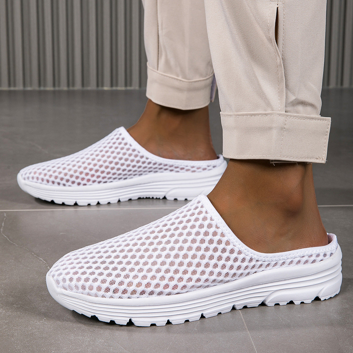 Mesh Outdoor Walking Sandals With A Head Cover