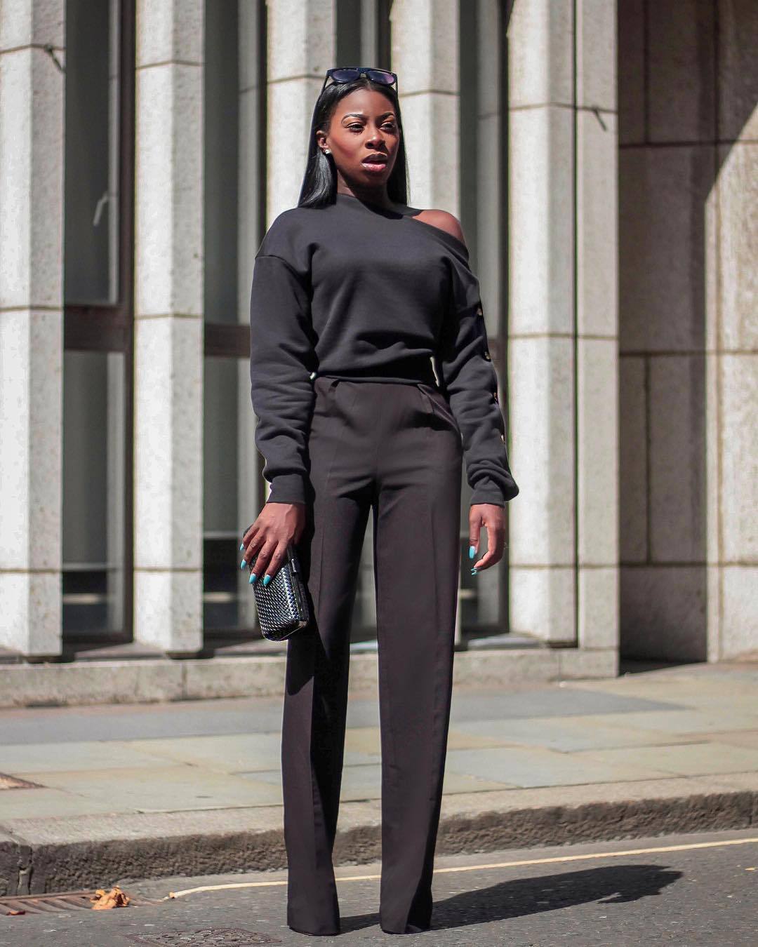 Sexy Off-shoulder Off-shoulder Personalized Buckle Sleeve Sweater