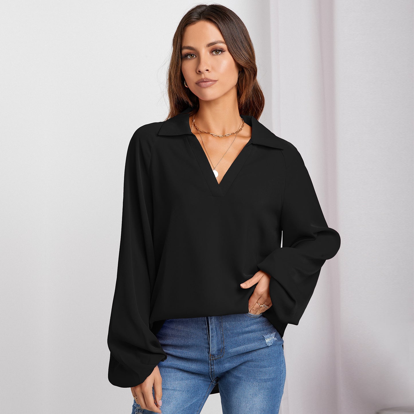 Women's Solid Color V-neck Shirt With A Niche Design
