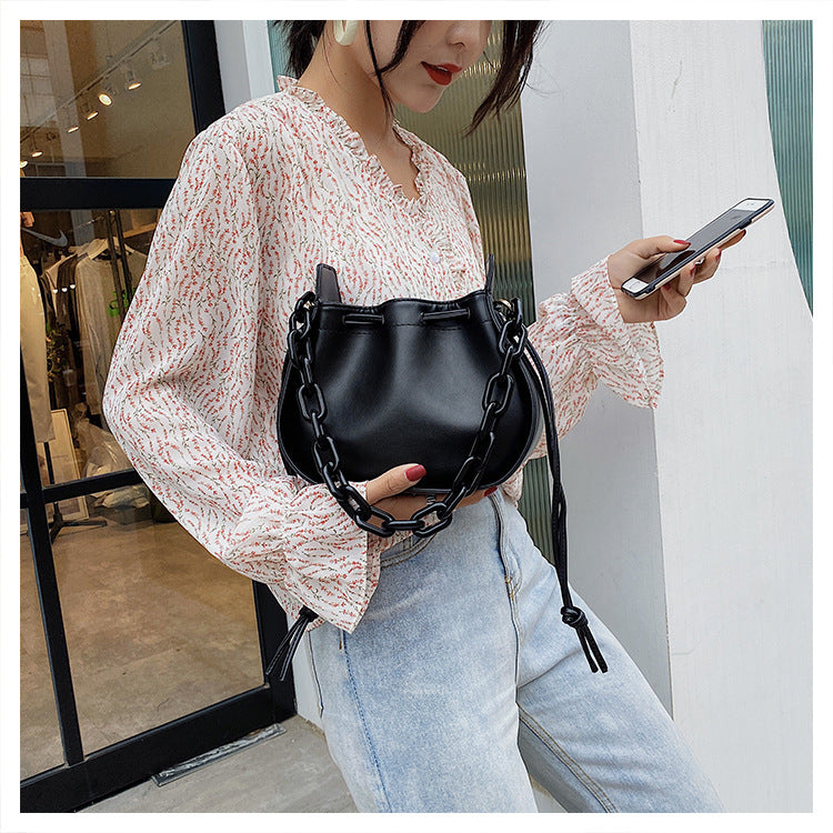 Pleated chain bag
