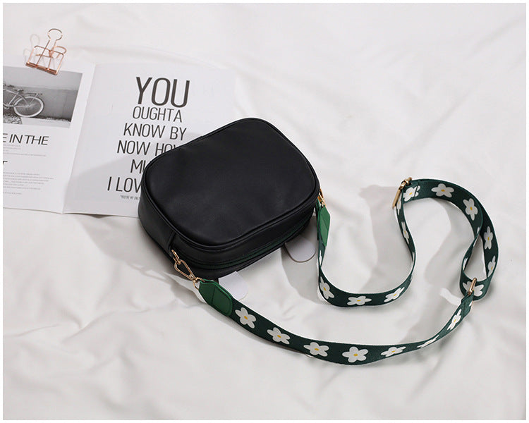 Panda shoulder bag